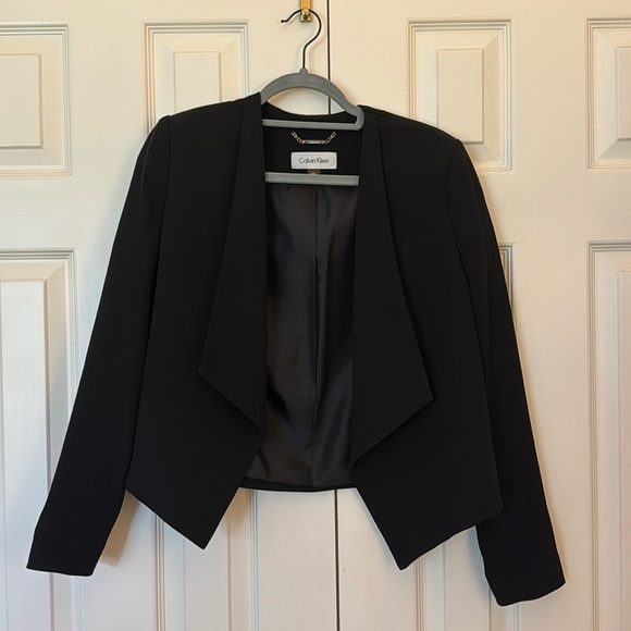 Calvin Klein Jackets & Blazers - CALVIN KLEIN black swing suit blazer